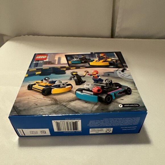 LEGO CITY:‎ Go-Karts and Race Drivers Set 60400 NEW IN BOX! - Picture 5 of 5
